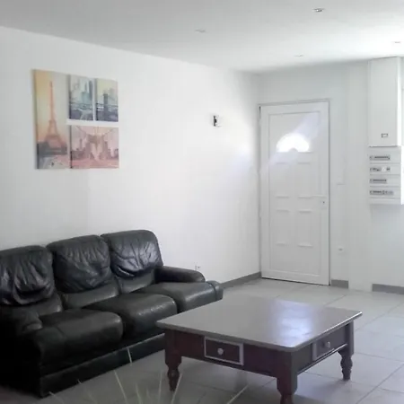 Holiday Rue Louis Victor Dortee بيت للعطل Favières