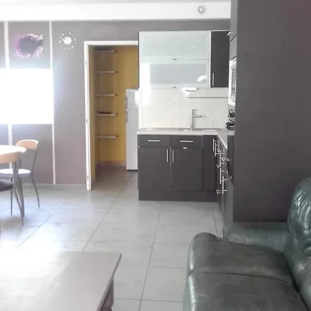 Holiday Rue Louis Victor Dortee بيت للعطل Favières